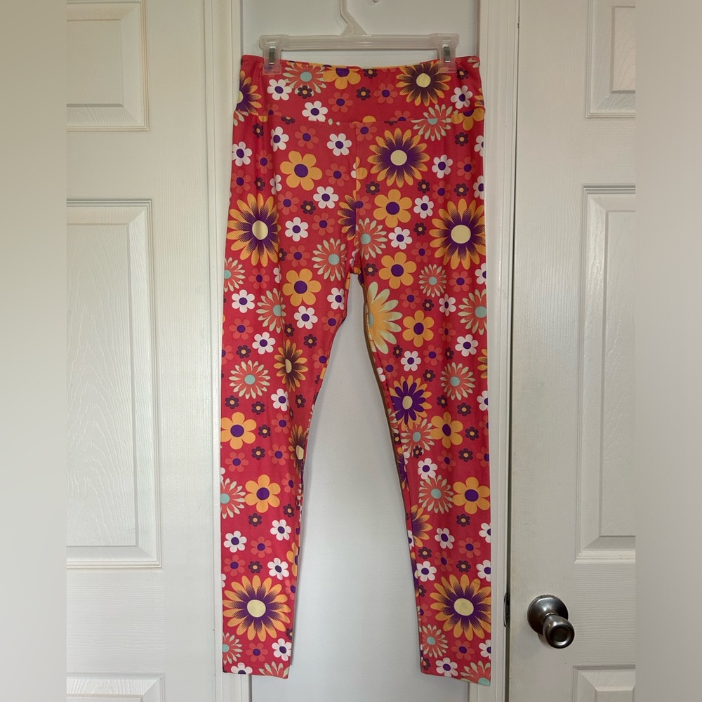 Pink LuLaRoe Leggings with Flowers